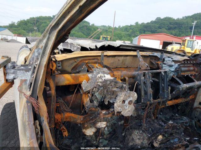 Ford F-150 Xlt Image 4