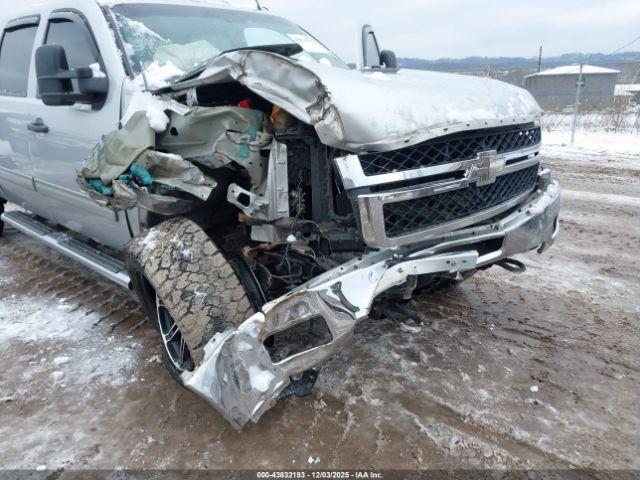 Chevrolet Silverado 2500 Lt Image 2