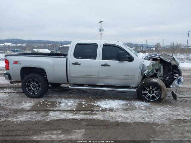 Chevrolet Silverado 2500 Lt Image 10
