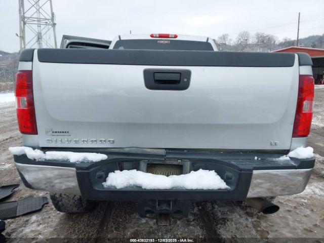 Chevrolet Silverado 2500 Lt Image 15