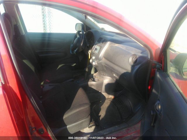 Nissan Versa 1.6 S+ Image 8