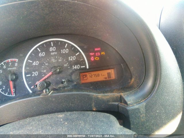 Nissan Versa 1.6 S+ Image 9