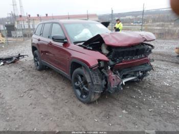  Salvage Jeep Grand Cherokee