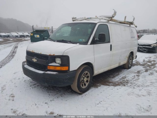 Chevrolet Express Work Van Image 5