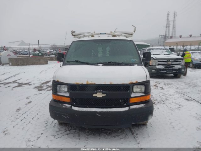 Chevrolet Express Work Van Image 10