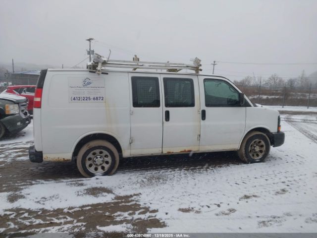 Chevrolet Express Work Van Image 14