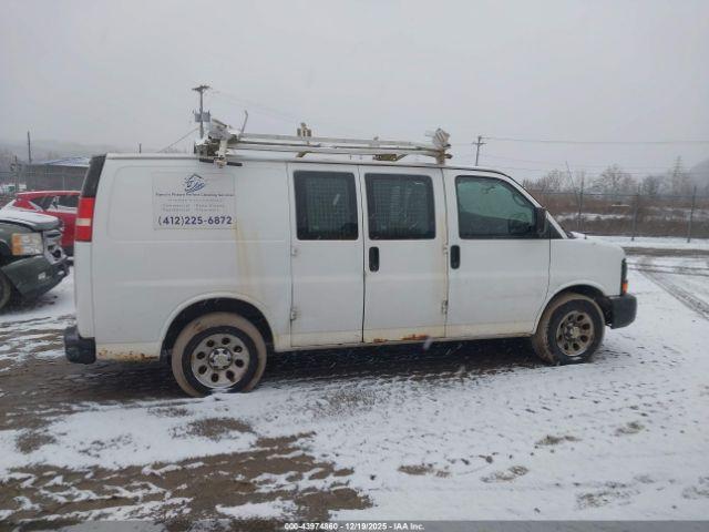 Chevrolet Express Work Van Image 14