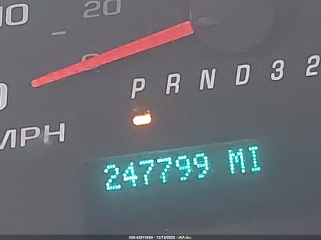 Chevrolet Express Work Van Image 16