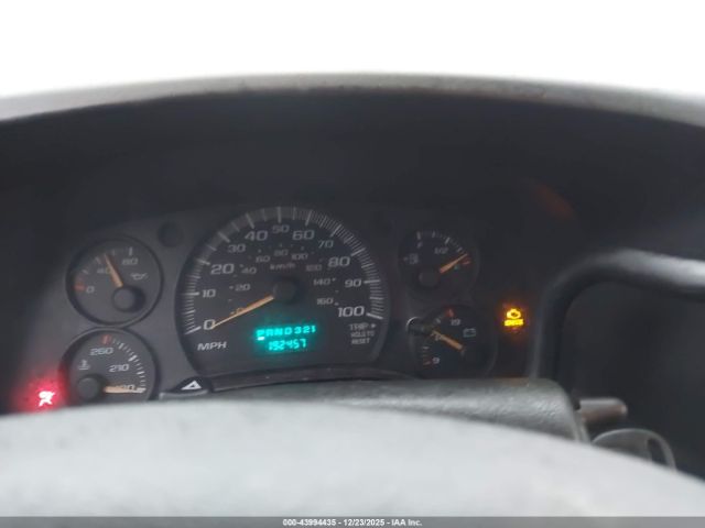 Chevrolet Express Work Van Image 6