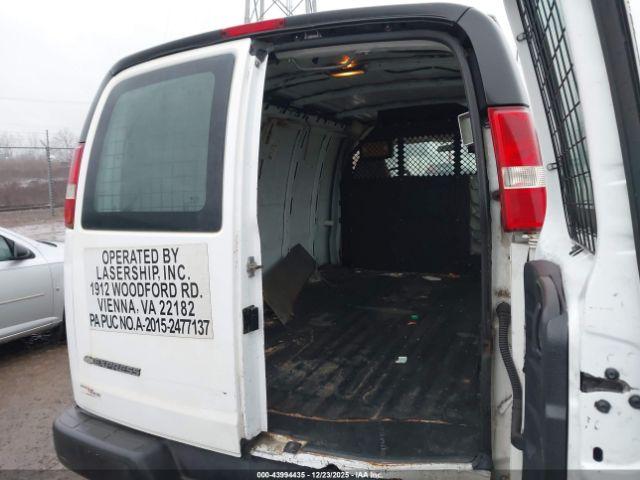 Chevrolet Express Work Van Image 9