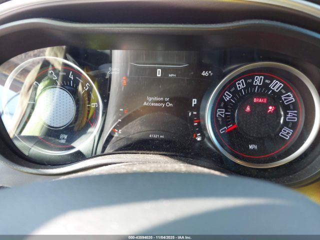 Dodge Challenger Sxt Image 3