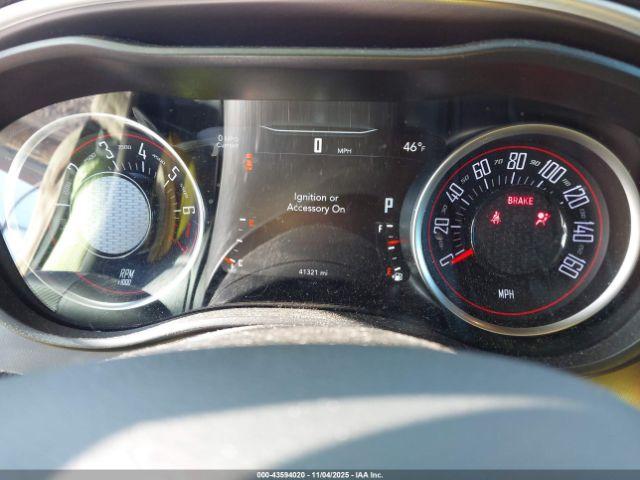 Dodge Challenger Sxt Image 3