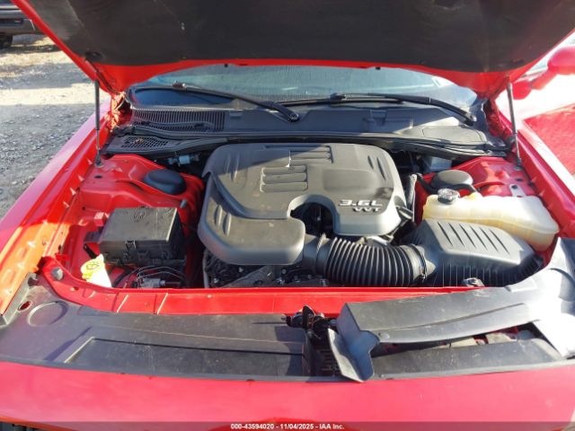 Dodge Challenger Sxt Image 10