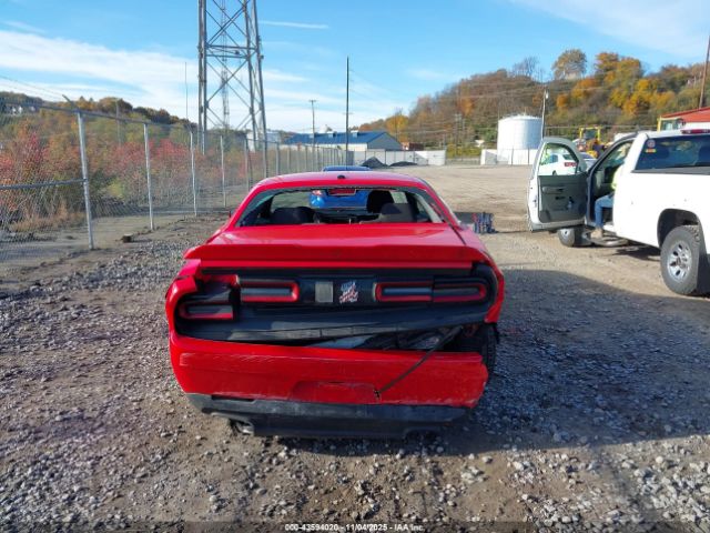 Dodge Challenger Sxt Image 16