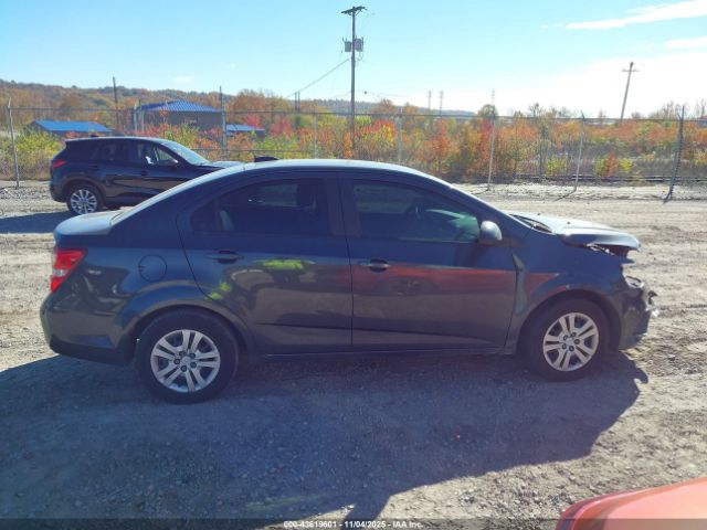 Chevrolet Sonic Fwd  Ls Image 13