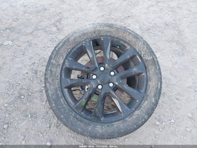 Jeep Grand Cherokee Laredo X 4x4 Image 14