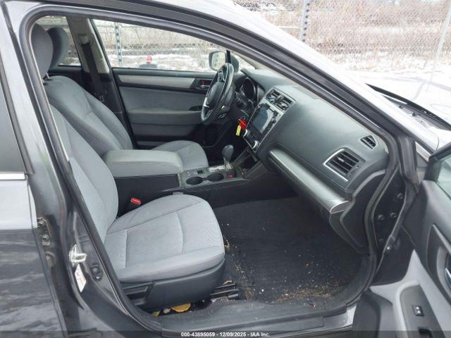 Subaru Outback 2.5i Premium Image 2