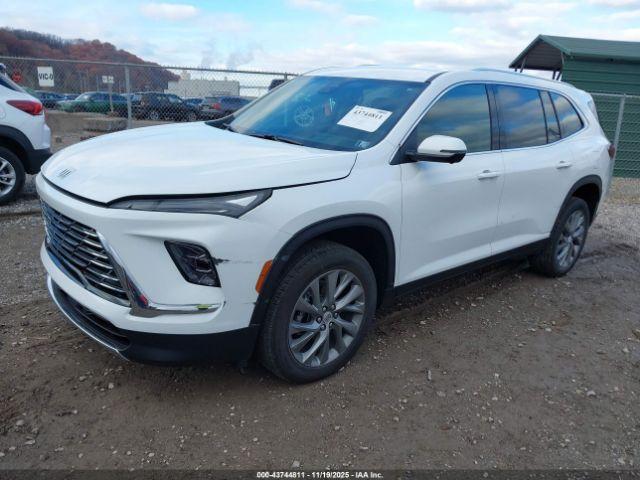 Buick Enclave Preferred Image 4