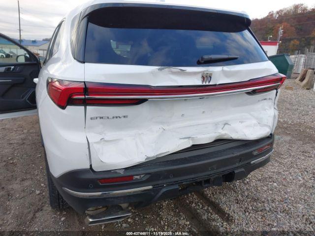 Buick Enclave Preferred Image 10