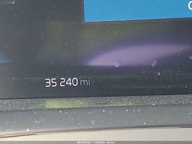 Volvo XC90 B6 Ultimate Bright Theme 7-seater Image 13