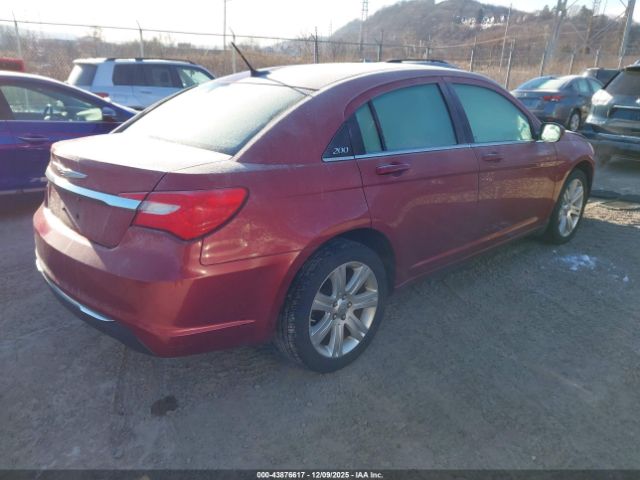 Chrysler 200 Touring Image 7