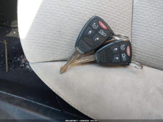 Chrysler 200 Touring Image 11