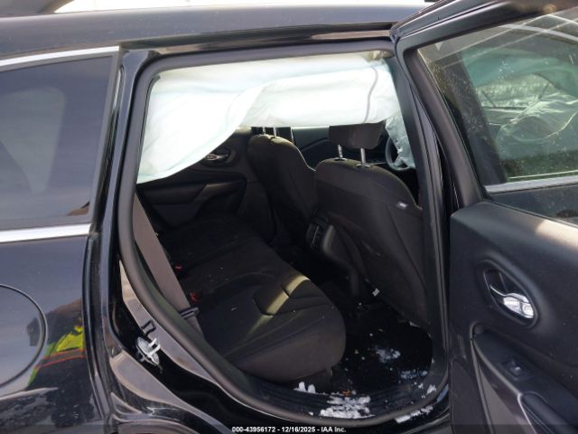 Jeep Cherokee Latitude 4x4 Image 15