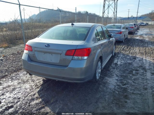 Subaru Legacy 2.5i Limited Image 6