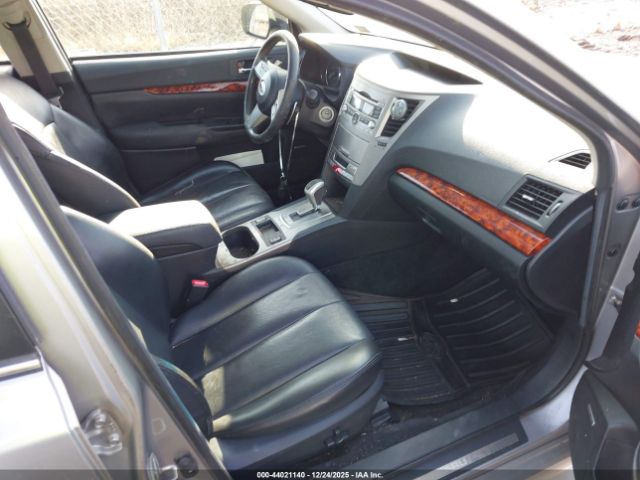 Subaru Legacy 2.5i Limited Image 7