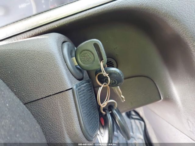 Buick LaCrosse Super Image 9