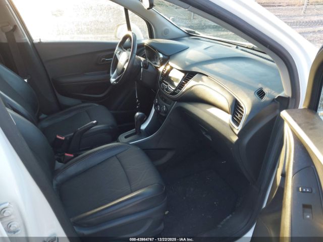 Chevrolet Trax Lt Image 14