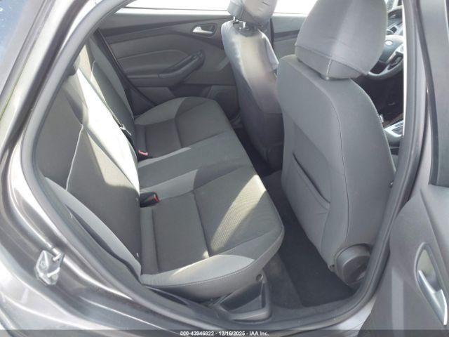 Ford Focus Se Image 16