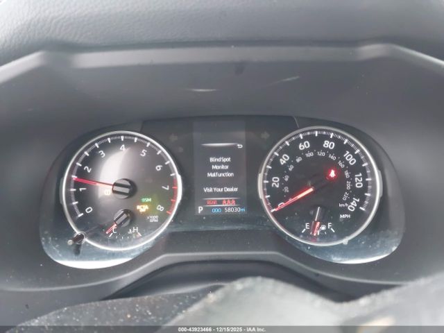 Toyota RAV4 Le Image 2