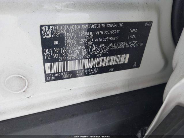 Toyota RAV4 Le Image 11