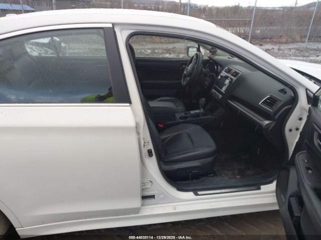 Subaru Legacy 2.5i Limited Image 4