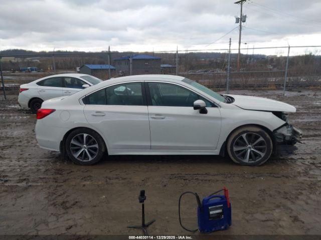 Subaru Legacy 2.5i Limited Image 5