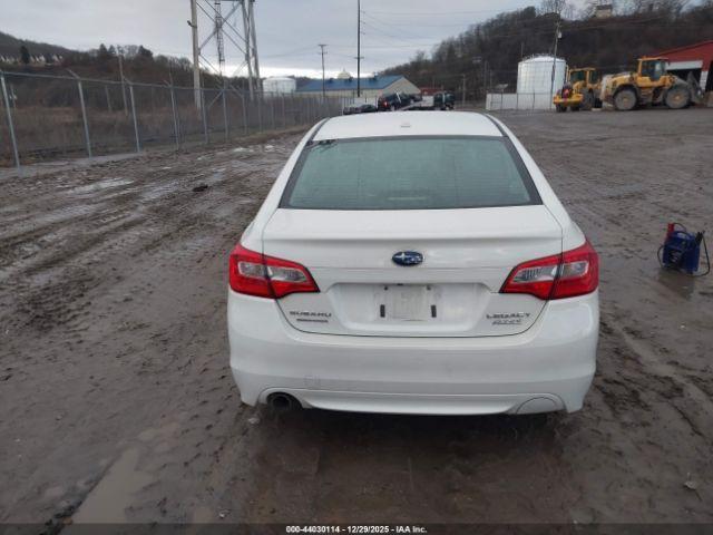 Subaru Legacy 2.5i Limited Image 8