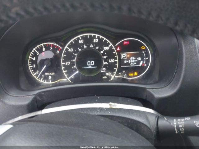 Nissan Versa Image 2