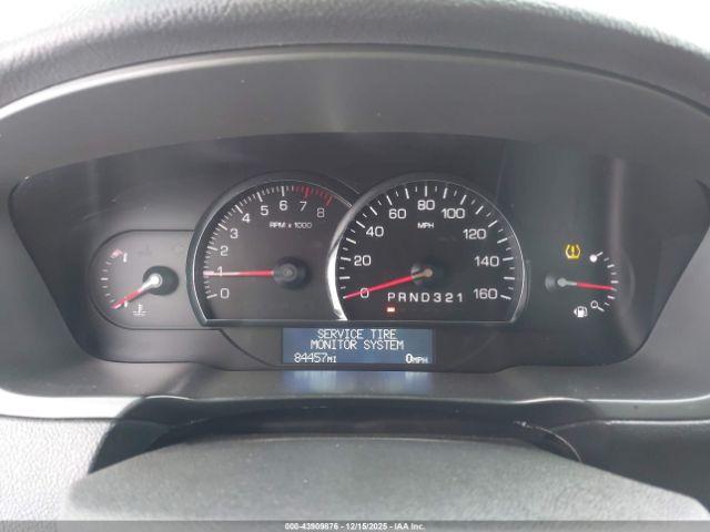 Cadillac DTS 1sd Image 11