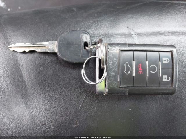 Cadillac DTS 1sd Image 13