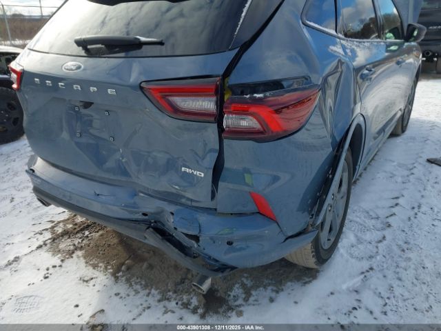 Ford Escape St-line Image 2