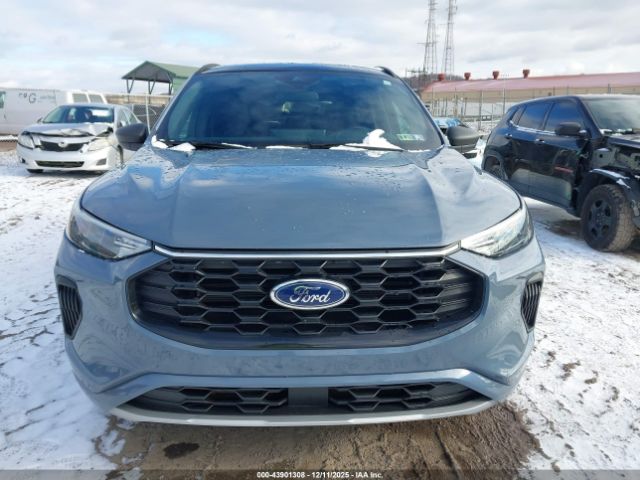 Ford Escape St-line Image 4