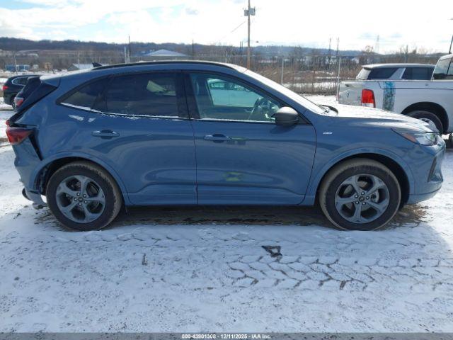 Ford Escape St-line Image 10