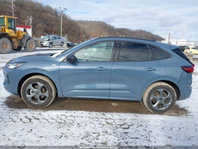 Ford Escape St-line Image 13