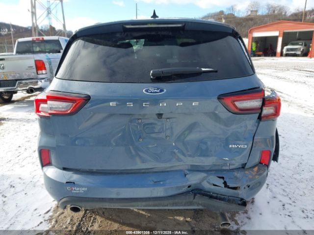 Ford Escape St-line Image 15