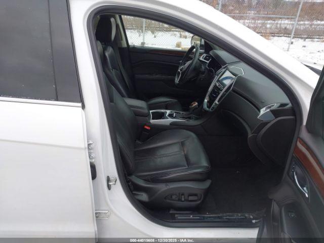 Cadillac SRX Luxury Collection Image 6