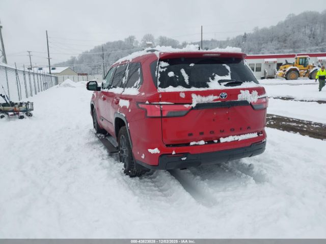 Toyota Sequoia Platinum Image 4