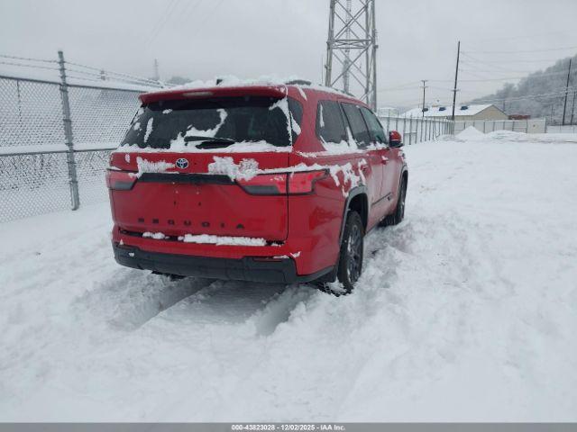 Toyota Sequoia Platinum Image 3