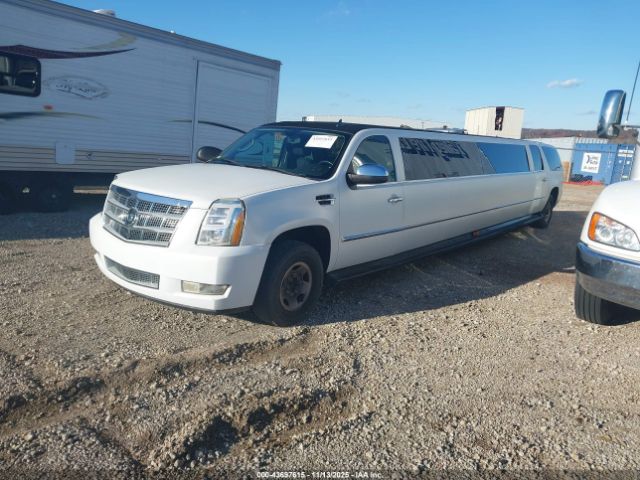 Chevrolet Suburban 2500 Ls Image 19