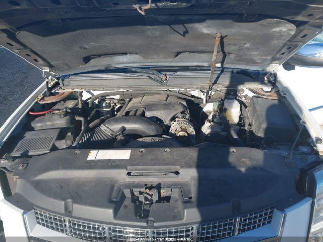 Chevrolet Suburban 2500 Ls Image 8